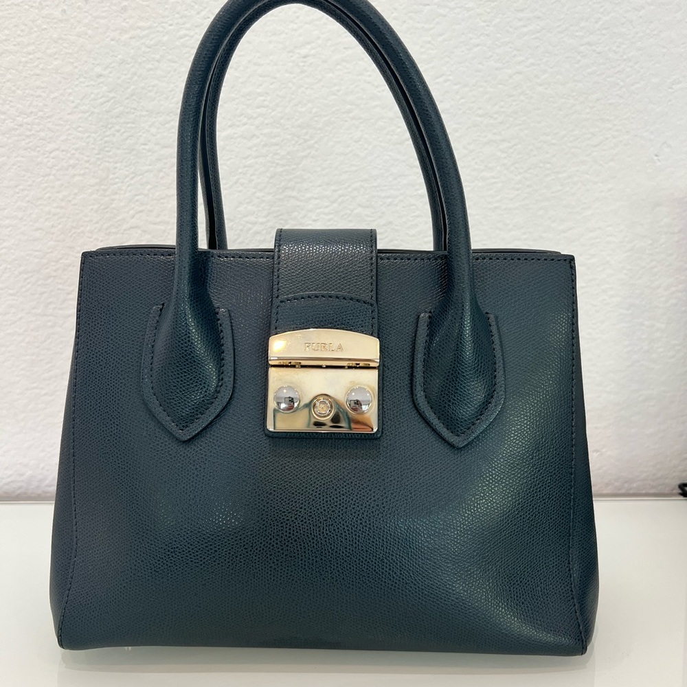 Furls Beautiful Medium Teal Blue Leather Satchel 10”W9”Hx4”D Perfect Condition